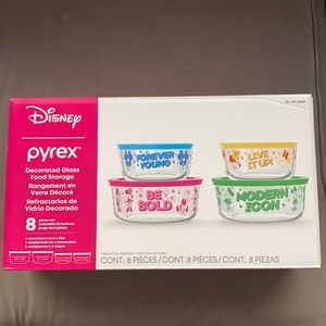 NEW! 8 piece Disney Pyrex Glass food storage